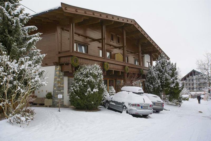 Haus Friederike - "Apartment Kaisertor" Елмау Екстериор снимка