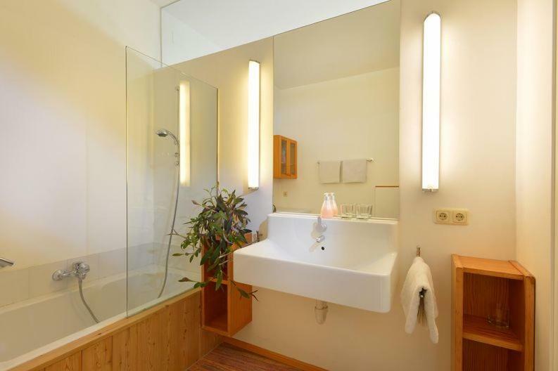 Haus Friederike - "Apartment Kaisertor" Елмау Екстериор снимка